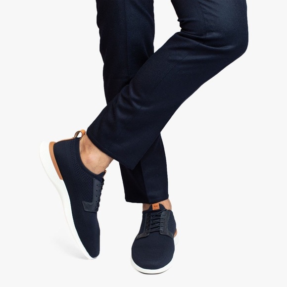 Wolf & Shepherd SwiftKnit Derby Like Walking on Clouds, Navy/White, Size 9 - Picture 3 of 13